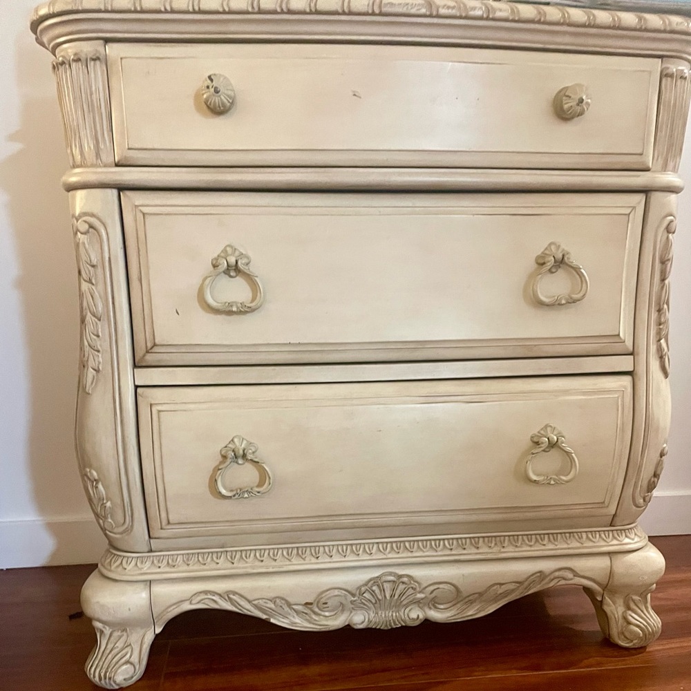 Vintage dresser, handcrafted.